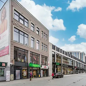 Апартаменты Downtown Family Shopping Street Polwiejska By Renters, Познань